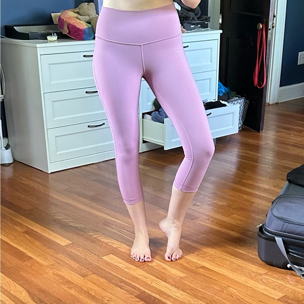 NWOT Lululemon Wunder Under Luxtreme Crop Leggings size 6 Mauve/Pink/Purple